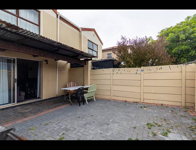 2 BEDROOM TOWNHOUSE FOR SALE IN PARKLANDS